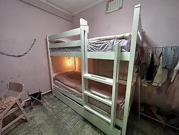 Двухъярусная детская кровать из массива, белый цвет. - Два at lalafo.kg Двухъярусная детская кровать из массива, белый цвет. - Два