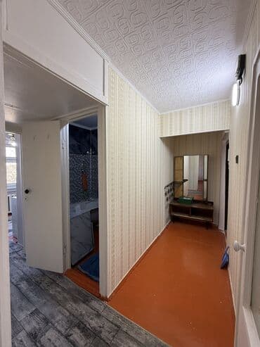 1 комната, 32 м², 104 серия, 4 этаж, Косметический ремонт at lalafo.kg 1 комната, 32 м², 104 серия, 4 этаж, Косметический ремонт