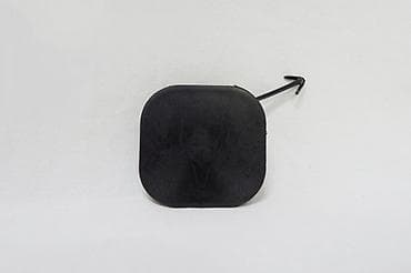 Заглушка бампера Toyota, Новый at lalafo.kg Заглушка бампера Toyota, Новый