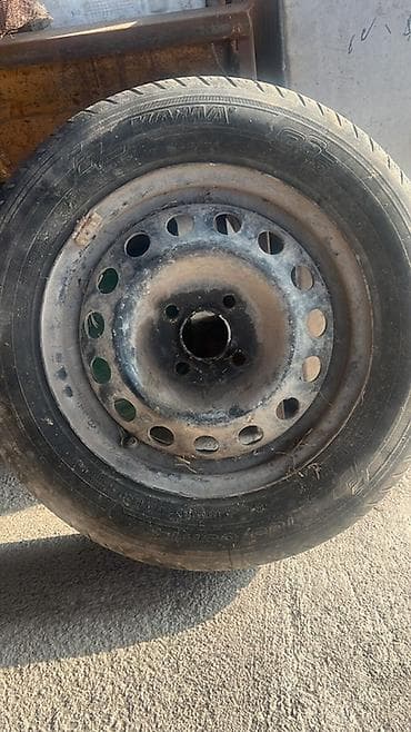 Колеса в сборе R 14, Б/у at lalafo.kg Колеса в сборе R 14, Б/у