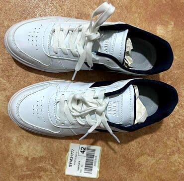 Мужские кроссовки, 42, Новый, цвет - Белый, Самовывоз at lalafo.kg Мужские кроссовки, 42, Новый, цвет - Белый, Самовывоз
