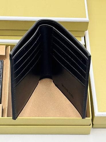 Визитка салгычтар: Портмоне, Michael Kors, Эко булгаары, Эркектердики, Жаңы lalafo.kg да — 4 Визитка салгычтар: Портмоне, Michael Kors, Эко булгаары, Эркектердики, Жаңы — 4