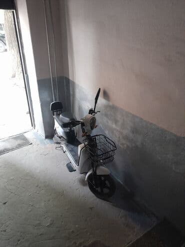 Электрический скутер/мопед городского типа - Компактный электроскутер at lalafo.kg Электрический скутер/мопед городского типа - Компактный электроскутер