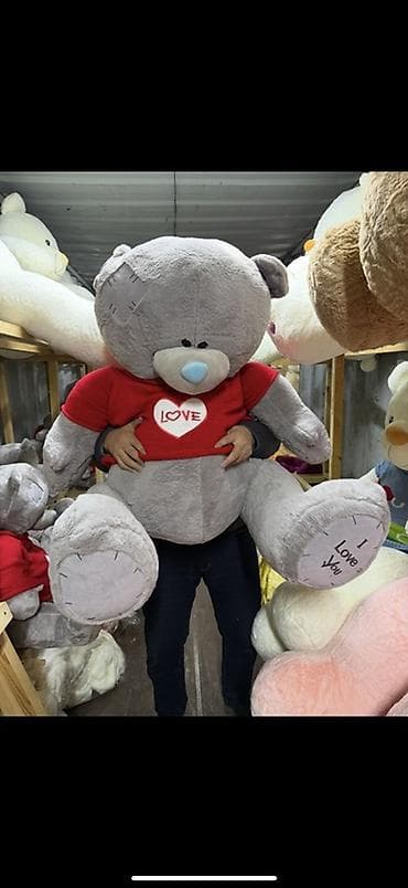 Огромные плюшевые мишки - Размер: очень большие, выше человеческого at lalafo.kg Огромные плюшевые мишки - Размер: очень большие, выше человеческого