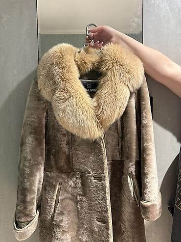 Дублёнка из натуральной овчины с роскошным меховым воротником. - at lalafo.kg Дублёнка из натуральной овчины с роскошным меховым воротником. -