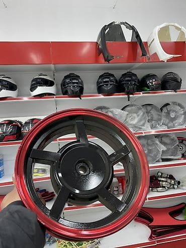 Тюнинг‑аксессуары и запчасти для скутеров/мопедов Ассортимент: - at lalafo.kg Тюнинг‑аксессуары и запчасти для скутеров/мопедов Ассортимент: -