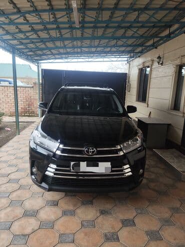 Toyota Highlander: 2019 г., 3.5 л, Автомат, Бензин, Кроссовер at lalafo.kg Toyota Highlander: 2019 г., 3.5 л, Автомат, Бензин, Кроссовер