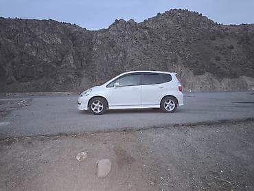Honda Fit: 2003 г., 1.5 л, Автомат, Бензин, Хэтчбэк at lalafo.kg Honda Fit: 2003 г., 1.5 л, Автомат, Бензин, Хэтчбэк