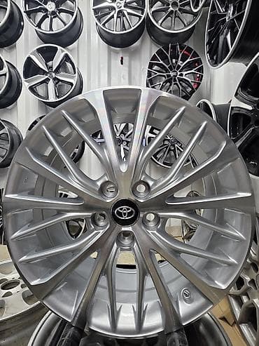 Литые Диски R 18 Toyota, Комплект, отверстий - 5 at lalafo.kg Литые Диски R 18 Toyota, Комплект, отверстий - 5