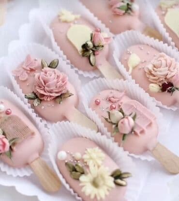 Принимаю заказы на торты пирожные кенди бары и корпоративные at lalafo.kg Принимаю заказы на торты пирожные кенди бары и корпоративные