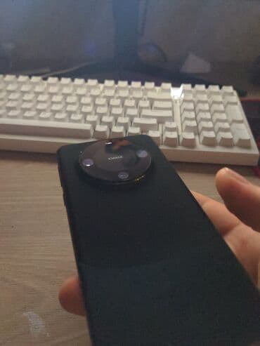 Huawei Mate 60 Pro, цвет - Черный at lalafo.kg Huawei Mate 60 Pro, цвет - Черный