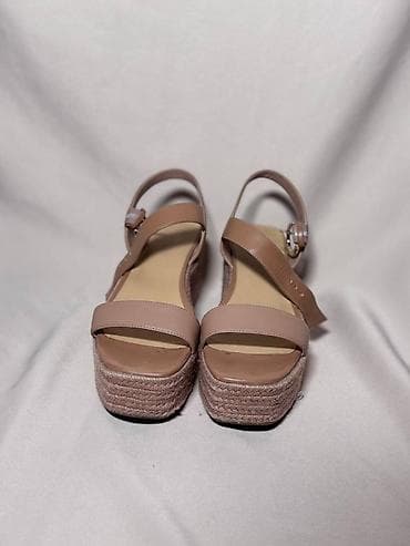 Бежевые сандалии на платформе-эспадрилье, заказывали из США, пару at lalafo.kg Бежевые сандалии на платформе-эспадрилье, заказывали из США, пару