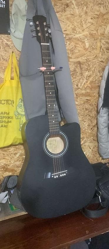 Акустическая гитара формата дредноут с вырезом (cutaway), цвет матовый at lalafo.kg Акустическая гитара формата дредноут с вырезом (cutaway), цвет матовый