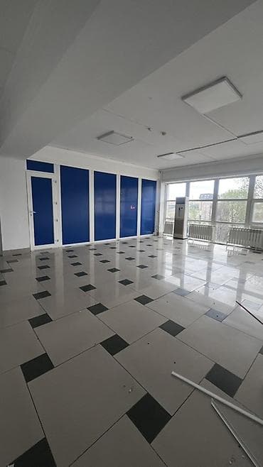 Сдается в аренду светлое офисно‑торговое помещение открытой at lalafo.kg Сдается в аренду светлое офисно‑торговое помещение открытой