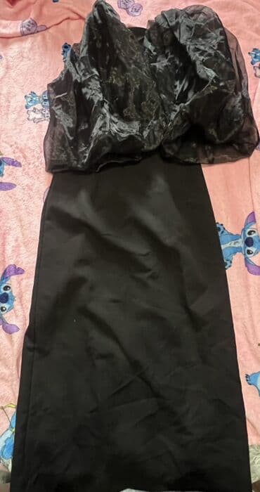 Вечернее платье, Коктейльное, Длинная модель, Полиэстер, С рукавами, M, S, XS at lalafo.kg Вечернее платье, Коктейльное, Длинная модель, Полиэстер, С рукавами, M, S, XS