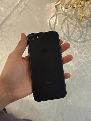 IPhone 7, Б/у, Черный, Чехол at lalafo.kg IPhone 7, Б/у, Черный, Чехол