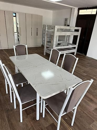 Кухонный стол и стул, цвет - Белый at lalafo.kg Кухонный стол и стул, цвет - Белый