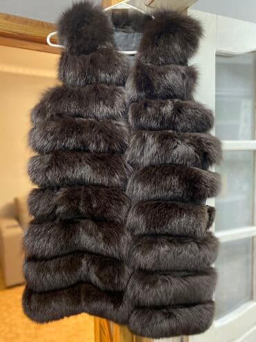 Продаю меховую жилетку Удобная теплая 🙂 В хорошем состоянии. Длина at lalafo.kg Продаю меховую жилетку Удобная теплая 🙂 В хорошем состоянии. Длина