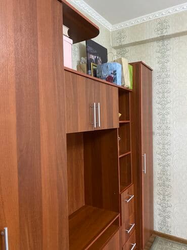 Стенка-шкаф, Тип стенки-шкафа: Другой тип шкафа-стенки, Для зала, Б/у, Особенности: С отделением под телевизор at lalafo.kg Стенка-шкаф, Тип стенки-шкафа: Другой тип шкафа-стенки, Для зала, Б/у, Особенности: С отделением под телевизор