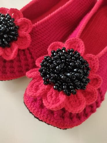 Домашние тапочки, 38.5, Новый, цвет - Красный, Самовывоз at lalafo.kg Домашние тапочки, 38.5, Новый, цвет - Красный, Самовывоз