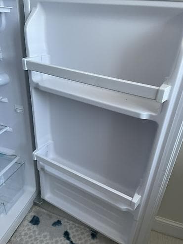 Мини-холодильник KONKA KR-90 - Компактный однокамерный холодильник с at lalafo.kg Мини-холодильник KONKA KR-90 - Компактный однокамерный холодильник с