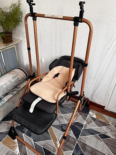 Детские качели, Подвесные Для дома, Металл, Б/у at lalafo.kg Детские качели, Подвесные Для дома, Металл, Б/у