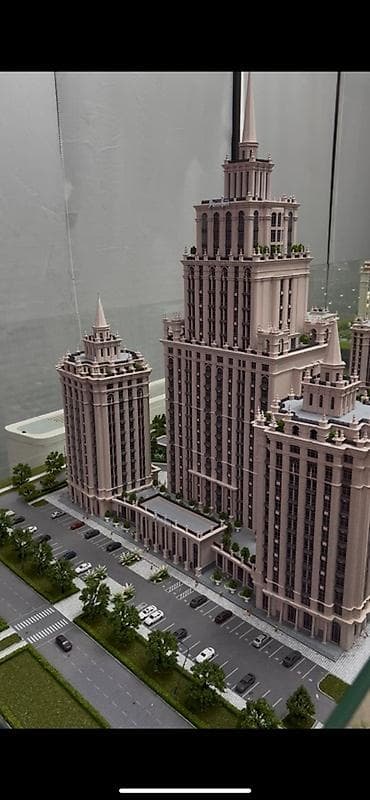 Масштабная модель жилого комплекса «Москва Сити» представляет собой at lalafo.kg Масштабная модель жилого комплекса «Москва Сити» представляет собой