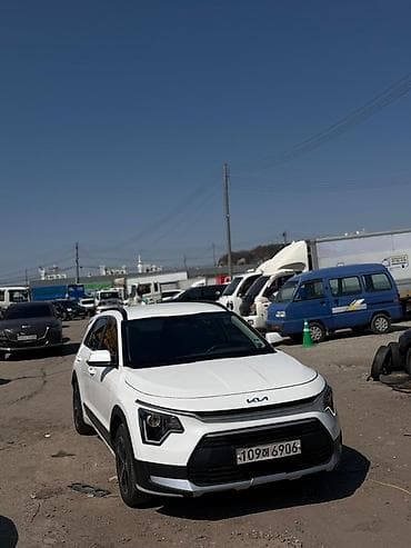 Kia Niro: 2022 г., 1.6 л, Автомат, Гибрид, Кроссовер at lalafo.kg Kia Niro: 2022 г., 1.6 л, Автомат, Гибрид, Кроссовер