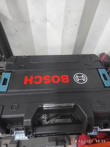 BOSCH 4 D лазерная урвин 2 батарейка 1 зарядка доставка по городу at lalafo.kg BOSCH 4 D лазерная урвин 2 батарейка 1 зарядка доставка по городу