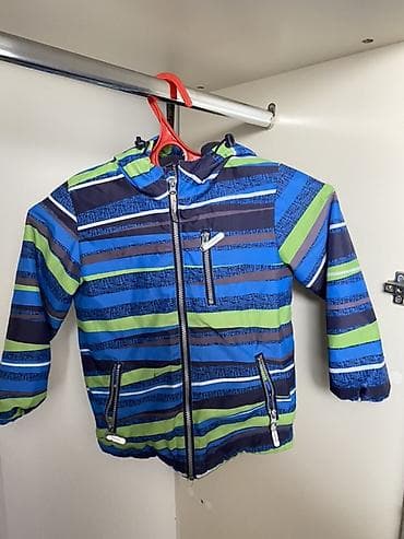 Детские верхние вещи (подборка): 1) Куртка демисезонная с капюшоном - at lalafo.kg Детские верхние вещи (подборка): 1) Куртка демисезонная с капюшоном -