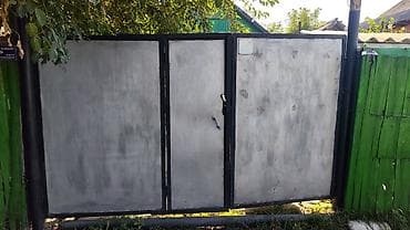 Металлические распашные ворота с калиткой - Конструкция: две створки at lalafo.kg Металлические распашные ворота с калиткой - Конструкция: две створки