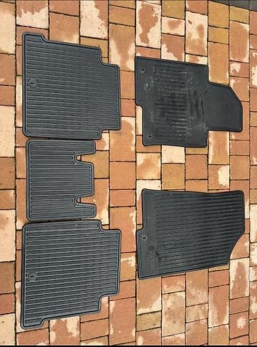 Родные Резиновые Полики Для салона Hyundai, цвет - Черный at lalafo.kg Родные Резиновые Полики Для салона Hyundai, цвет - Черный