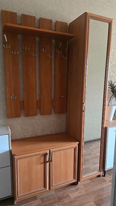 Гарнитур для прихожей, Б/у, Тумба, ДСП, Самовывоз, цвет - Коричневый at lalafo.kg Гарнитур для прихожей, Б/у, Тумба, ДСП, Самовывоз, цвет - Коричневый