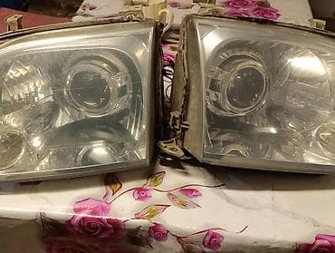 Комплект передних фар Toyota 2006 г., Б/у, Оригинал at lalafo.kg Комплект передних фар Toyota 2006 г., Б/у, Оригинал