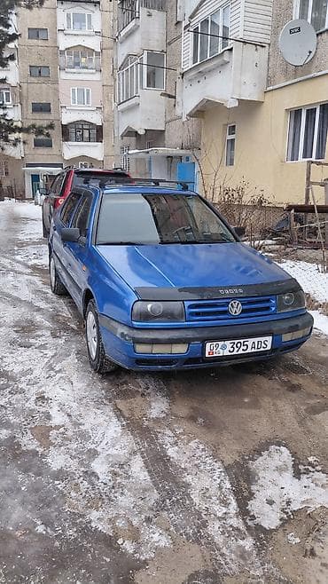 Volkswagen Vento: 1993 г., 1.8 л, Механика, Бензин, Седан at lalafo.kg Volkswagen Vento: 1993 г., 1.8 л, Механика, Бензин, Седан
