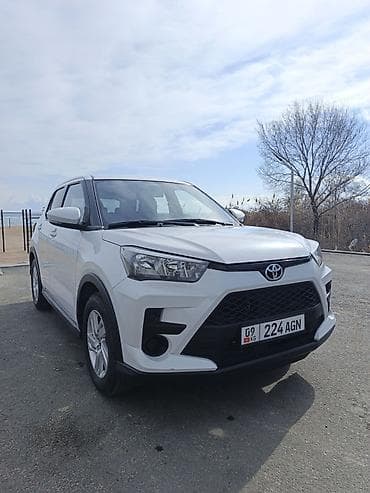 Toyota Raize: 2024 г., 1.2 л, Автомат, Бензин, Кроссовер at lalafo.kg Toyota Raize: 2024 г., 1.2 л, Автомат, Бензин, Кроссовер