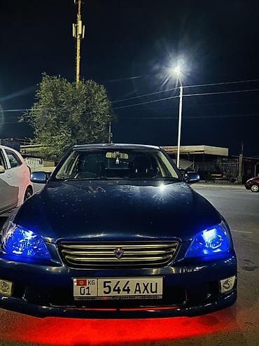 Toyota Altezza: 2001 г., 2 л, Автомат, Бензин, Седан at lalafo.kg Toyota Altezza: 2001 г., 2 л, Автомат, Бензин, Седан