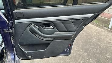 Дверная карта BMW Оригинал at lalafo.kg Дверная карта BMW Оригинал