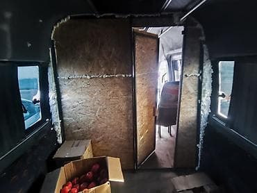 Mercedes-Benz Спринтер: 1999 г., 2.9 л, Механика, Дизель, Фургон at lalafo.kg — 4 Mercedes-Benz Спринтер: 1999 г., 2.9 л, Механика, Дизель, Фургон — 4