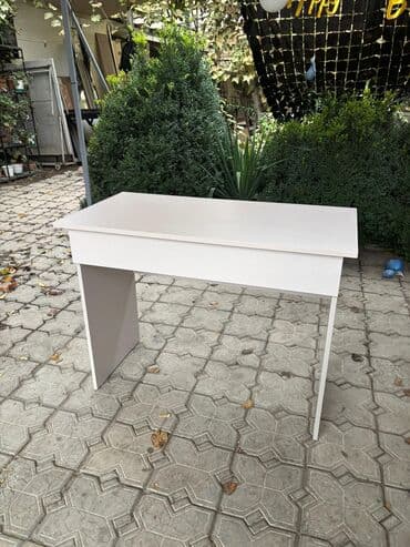 Офисный стол, Новый, Нерегулируемый, цвет - Серый, Прямоугольный, ЛДСП, Самовывоз, Платная доставка at lalafo.kg Офисный стол, Новый, Нерегулируемый, цвет - Серый, Прямоугольный, ЛДСП, Самовывоз, Платная доставка