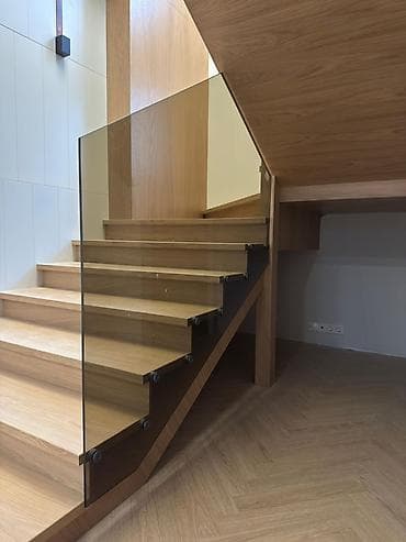 Стеклянные ограждения для лестниц - Материал: закалённое lalafo.kg да — 1 Стеклянные ограждения для лестниц - Материал: закалённое — 1