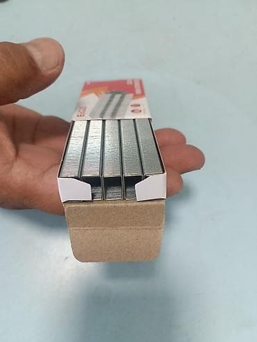 Скобы для степлера. ножки 8 мм. ширина 13 мм. коробка 1000 шт at lalafo.kg Скобы для степлера. ножки 8 мм. ширина 13 мм. коробка 1000 шт