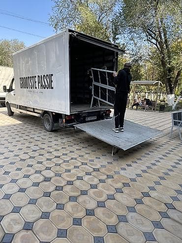 Заказать Мерседес Гигант, Переезд, C грузчиком at lalafo.kg Заказать Мерседес Гигант, Переезд, C грузчиком