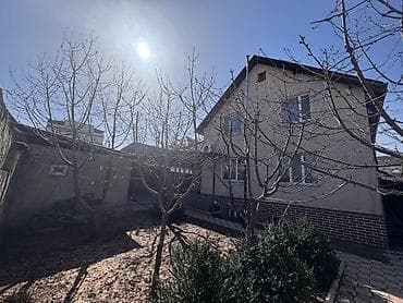 Продаётся 2-этажный дом с жилым цокольным этажом в ж/м Кок-Жар 📍 at lalafo.kg Продаётся 2-этажный дом с жилым цокольным этажом в ж/м Кок-Жар 📍