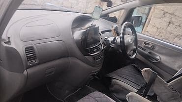 Toyota Estima: 2000 г., 2.4 л, Автомат, Бензин, Минивэн at lalafo.kg Toyota Estima: 2000 г., 2.4 л, Автомат, Бензин, Минивэн