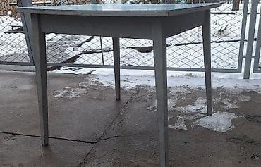 Бычуучу столдор: Прямоугольный стол с окрашенной столешницей небесно‑голубого цвета и lalafo.kg да — 2 Бычуучу столдор: Прямоугольный стол с окрашенной столешницей небесно‑голубого цвета и — 2