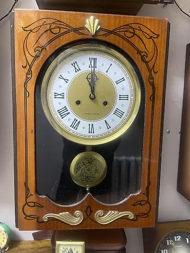 Часы механические с маятником и боем в отличном состоянии at lalafo.kg Часы механические с маятником и боем в отличном состоянии