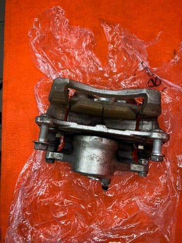 Тормозной суппорт передний в сборе - Тип: однопоршневой плавающий at lalafo.kg Тормозной суппорт передний в сборе - Тип: однопоршневой плавающий