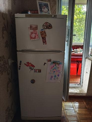 Холодильник с верхней морозильной камерой. - Классическая компоновка at lalafo.kg Холодильник с верхней морозильной камерой. - Классическая компоновка