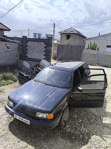 Volkswagen Passat Variant: 1992 г., 1.8 л, Механика, Бензин, Универсал at lalafo.kg Volkswagen Passat Variant: 1992 г., 1.8 л, Механика, Бензин, Универсал